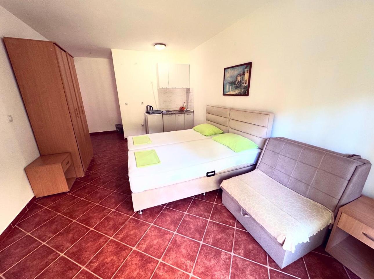 Guesthouse Mb Knezevic Budua Esterno foto