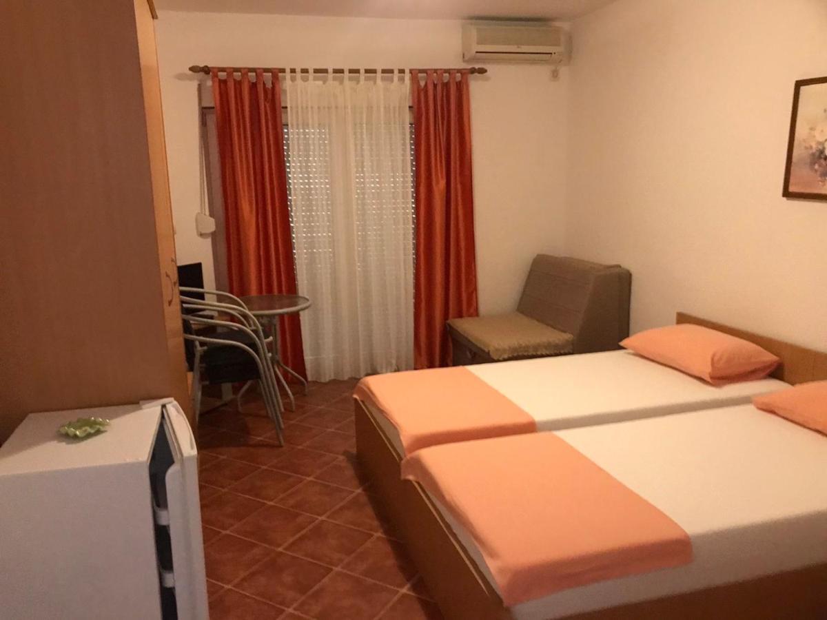Guesthouse Mb Knezevic Budua Esterno foto